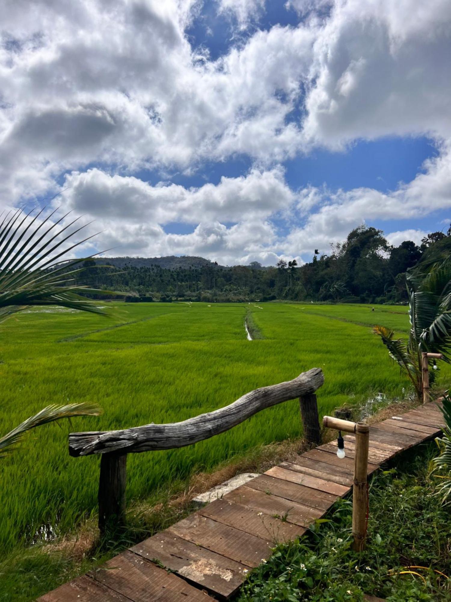 Hotel Komleo Farm Buôn Ma Thuột Esterno foto
